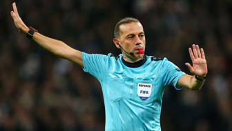 Hakemliği bırakan Cüneyt Çakır'ın yeni işi belli oldu! Aylık maaşı dudak uçuklattı