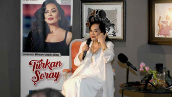 Türkan Şoray'a Kuşadası'nda sevgi seli! 'Baba sevgisinden mahrum yaşadım'