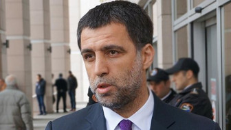 Seçimin ardından FETÖ firarisi Hakan Şükür, Erdoğan'a oy verenlere hakaret etti