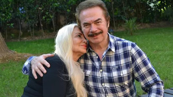 Orhan Gencebay'ın hayat arkadaşı Sevim Emre filtreyi abarttı...