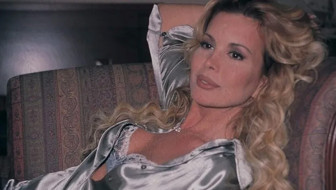 Yeşilçam yıldızı Harika Avcı ortaya çıktı, son hali 'maşallah' dedirtti!