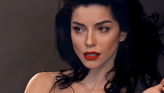 Merve Boluğur'u hiç böyle görmediniz: Saçlarının rengini değiştirdi bambaşka biri oldu!