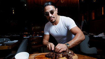 Dünya fenomeni Nusret'ten rezillik! Kadın çalışanlarına yaptıkları olay...