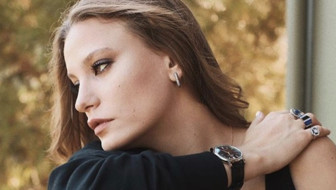 Serenay Sarıkaya aksesuarının fiyatı ile dudak uçuklattı! Sosyal medya çalkalanıyor...