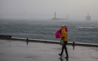 İstanbul Valiliğinden fırtına uyarısı: "Yarın öğle saatlerinden itibaren...''