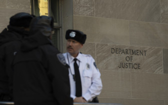 Epstein dosyası yayınlanmaya başladı Kayıtlarda Clinton ve Micheal Jackson fotoğrafları