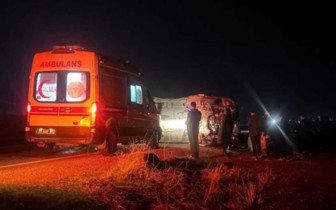Diyarbakır’da işçi servisi devrildi: Çok sayıda yaralı var