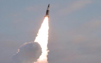 Kuzey Kore Japonya yönüne 10 balistik füze fırlattı