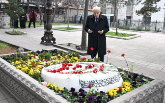 Bahçeli, Muhsin Yazıcıoğlu'nun kabrini ziyaret etti