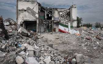 ABD/İsrail İran'da sivil yerleşim yerlerini vurdu: 2'si çocuk 18 kişi öldü