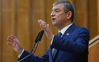 CHP'de tarihi grup toplantısı! Özgür Özel'den son dakika açıklamalar