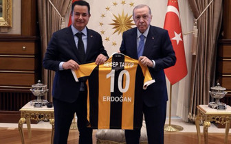 Erdoğan, Acun Ilıcalı'yı makamında kabul etti