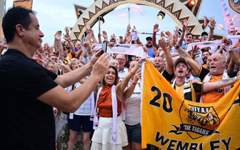 Acun Ilıcalı'nın Hull City'si ilk bombayı patlatıyor