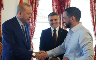 Erdoğan "Cake Not Hate" kampanyasıyla tanınan Harris'i kabul etti