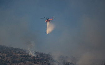 İki yangın söndürme helikopteri havada çarpıştı