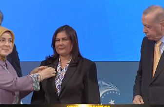 Özlem Çerçioğlu AK Parti'ye katıldı rozeti takıldı: Gerekirse tek tek açıklarım