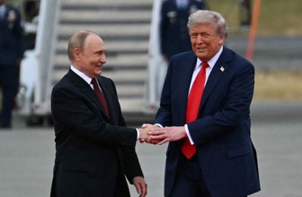Trump ve Putin Alaska’da bir araya geldi