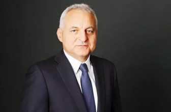 Türk CEO dünya gündeminde! Dev şirketi batmaktan kurtardı, dudak uçuklatan prim