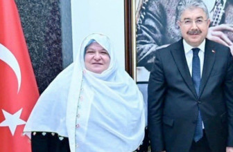 İYİ Partili isim, AK Partili belediye başkanını kıyafeti üzerinden aşağıladı hakaret etti