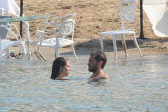 Doğulu çiftinin romantik anları - Resim: 4