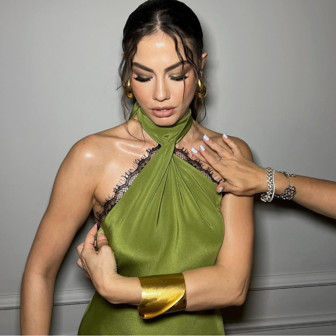 Demet Özdemir tarzını konuşturdu! Stiline beğeni yağdı