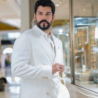 Burak Özçivit'ten hakkında çıkan para iddialarına yanıt geldi