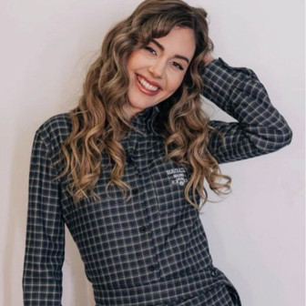 Berfu Yenenler ve Çakal arasında polemik! Ortalık fena karıştı...