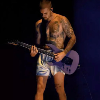 Justin Bieber'ın Grammy'deki kıyafeti şoke etti! O görüntüler tartışma yarattı