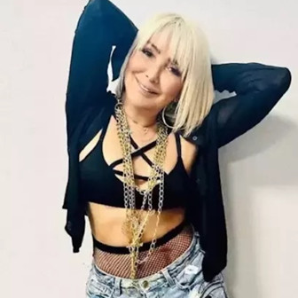 Yonca Evcimik hayatını oynayacak oyuncuyu açıkladı! Bakın o isim kim çıktı...