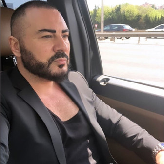 Rober Hatemo'dan şaşkınlık yaratacak hareket! Eminönü'nde görenler şoke oldu...