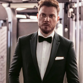 Sinan Akçıl'dan kariyerine ilişkin çok sert açıklama! O sayfayı kapattı...