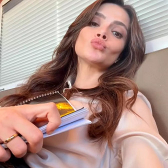 Uzak Şehir'in Alya'sı Sinem Ünsal yayınladı! Sosyal medyayı sallandı