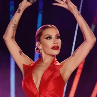 İrem Derici'den Lvbel C5'e gönderme!