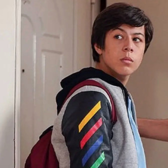 Sadakatsiz’in Ali’si Alp Akar büyüdü! Sevgilisiyle paylaştığı kare olay