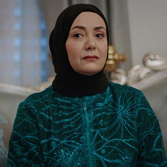 Kızılcık Şerbeti'nin Pembe'si bomba projeyle ekranlara dönüyor!