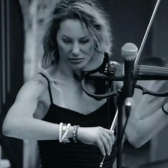 Yıldız Asyalı'dan şok iddia! "Eşim babamı darp etti"