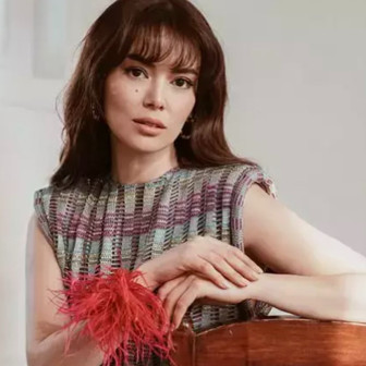 Seray Kaya'dan yeni paylaşım! Sultana filmi ile sınırları zorladı...