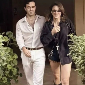 Serenay Sarıkaya kayıtsız kalamadı! Nazar boncuğu detayı olay...