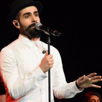 Gökhan Türkmen kızları ile sahnede! Gurur dolu anlar...