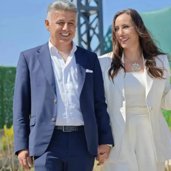 Asena'ya yeni aşkından dudak uçuklatan hediye