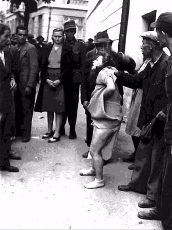 En acı an kadınları sokakta çırılçıplak kalana kadar... - Resim: 1