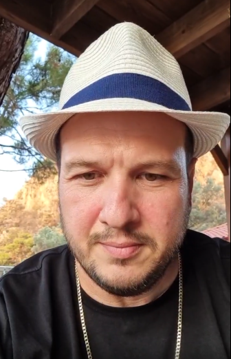 Covid-19 aşısı 3 kulaklı 5 gözlü yaratık yapıyor! Şahan Gökbakar'dan tiye alan paylaşım - Resim: 2