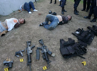 357 kişi diri diri yandı - Resim: 2