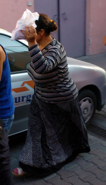 Küçük kızların sevgili kavgası kanlı bitti - Resim: 3