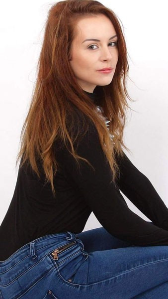 Bu elbisenin yapıldığı şeyi duymaya mide yetmez! - Resim: 2