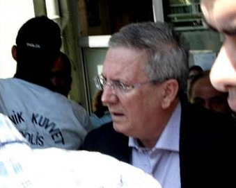 Aziz Yıldırım Twitter'ı ayağa kaldırdı - Resim: 2