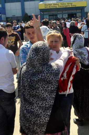 Şehit cenazesinde linç girişimi! - Resim: 4