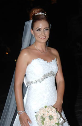 Ceyda Düvenci fotoğrafları - Resim: 3