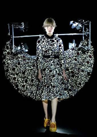 Bu elbiseleri giyer misiniz? - Resim: 1