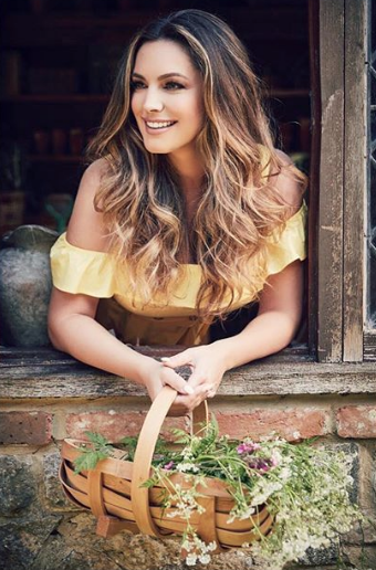 Lüks yaşantıyı bıraktı kır evine yerleşti! İşte ünlü modelin köy hayatı - Resim: 2